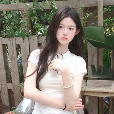 在此一群